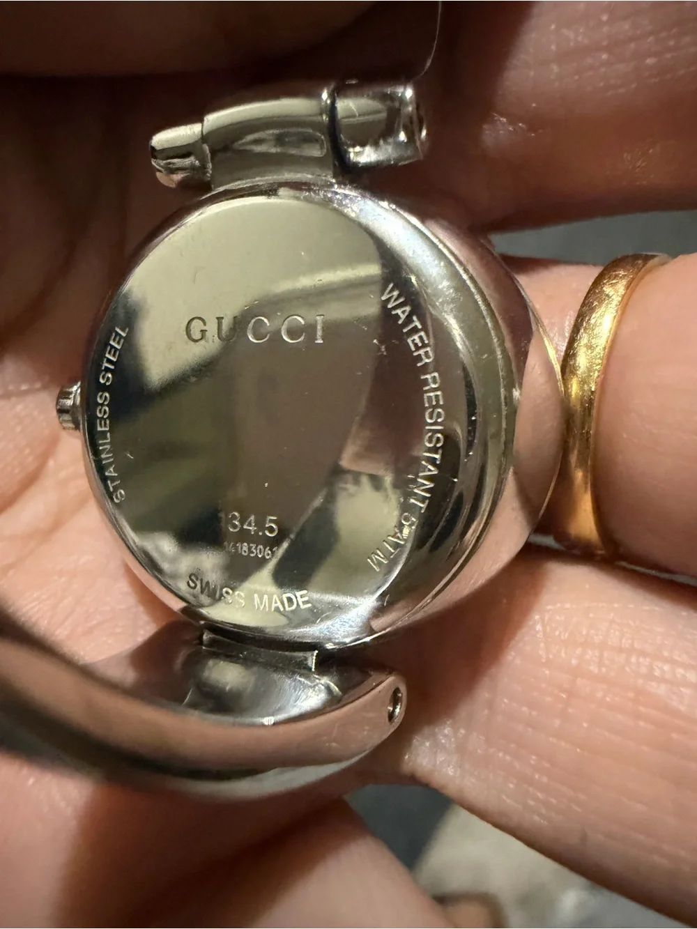 Gucci Silver Women's Bracelet Watch - Fashionable Minimalist Design